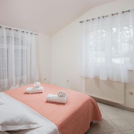 Villa Kristina Трогир Екстериор снимка