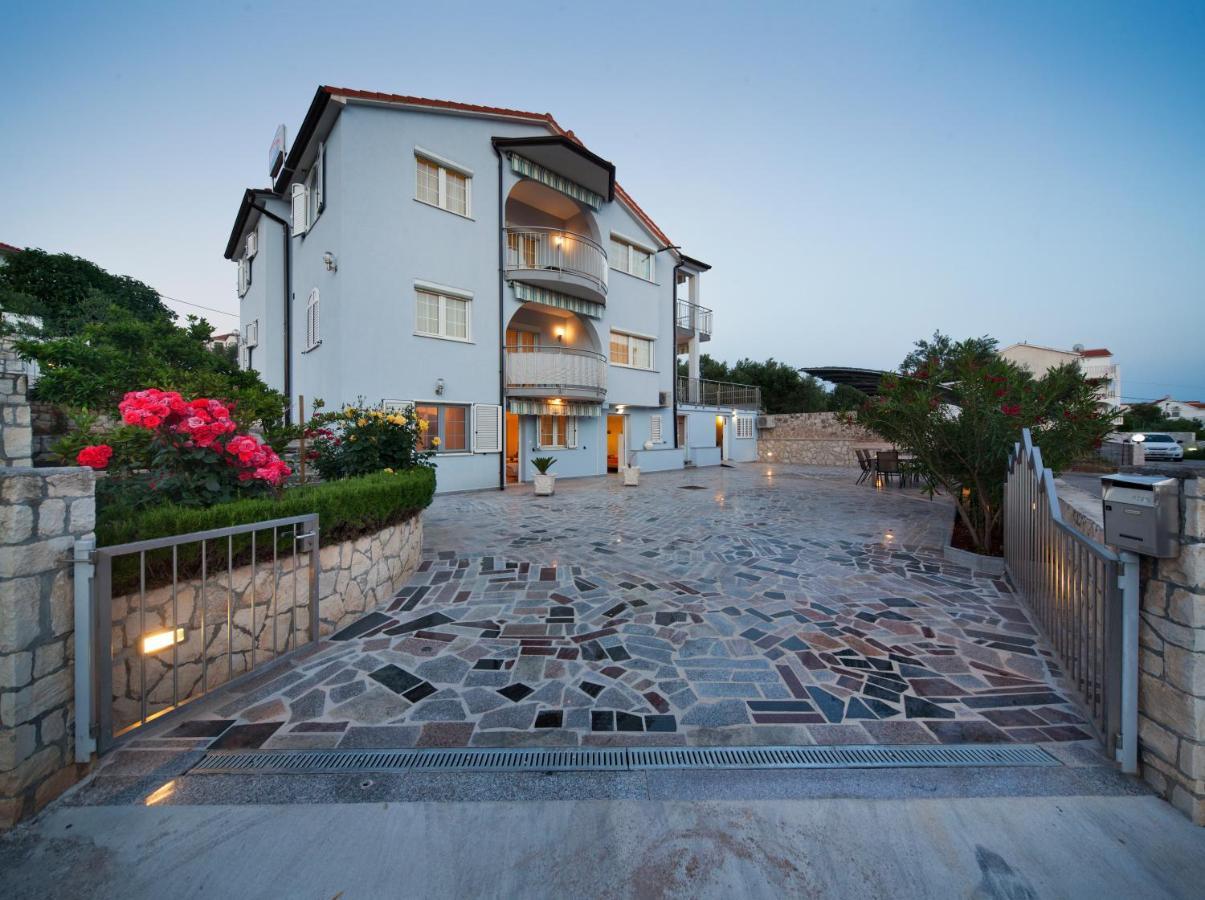 Villa Kristina Трогир Екстериор снимка