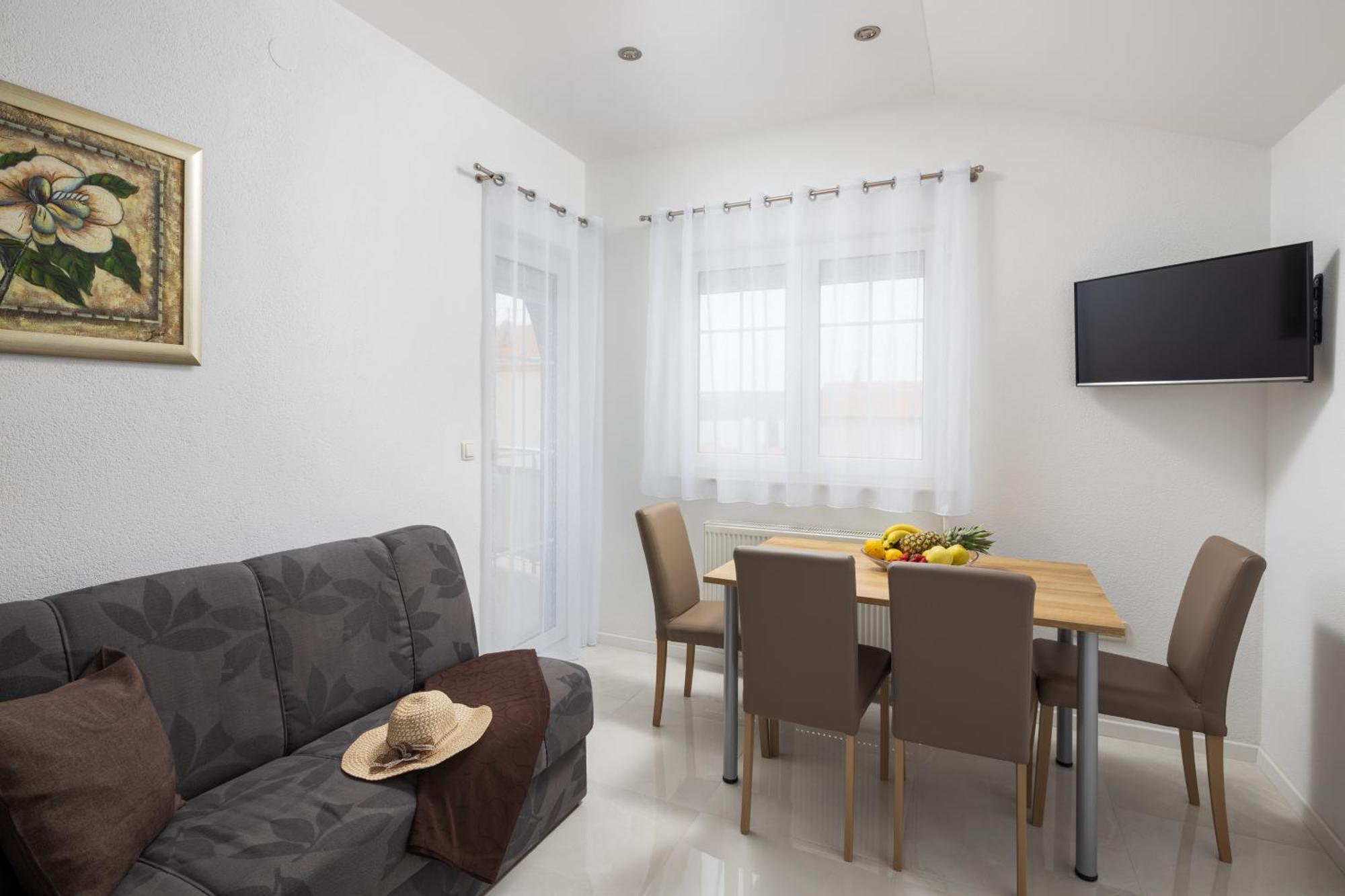Villa Kristina Трогир Екстериор снимка